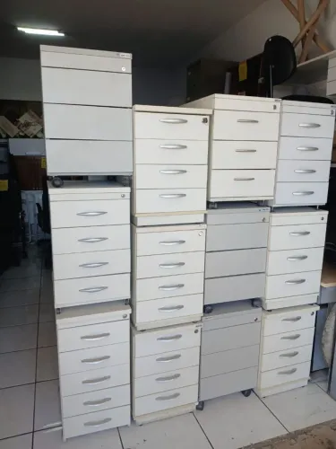 Armário gaveteiro para escritório em MDF e gavetas de aços semi-novo apartir de $180,00