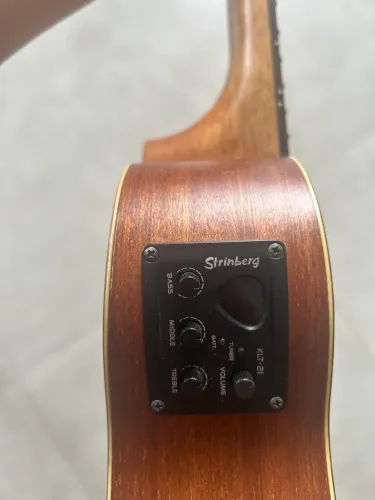Ukulele Stringberg concert elétrico