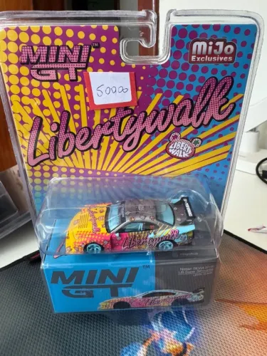 MINI GT NISSAN SILVIA. CHASEEE
