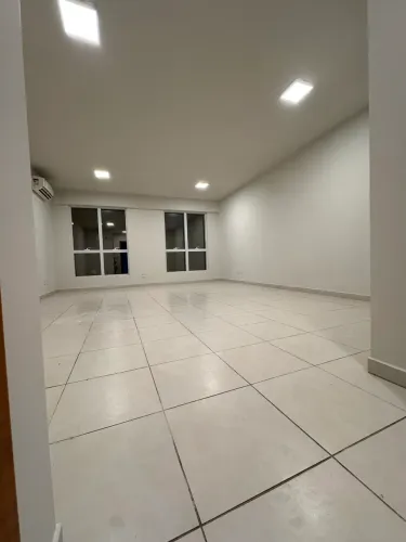 Sala comercial Isola Grezzana Itacorubi