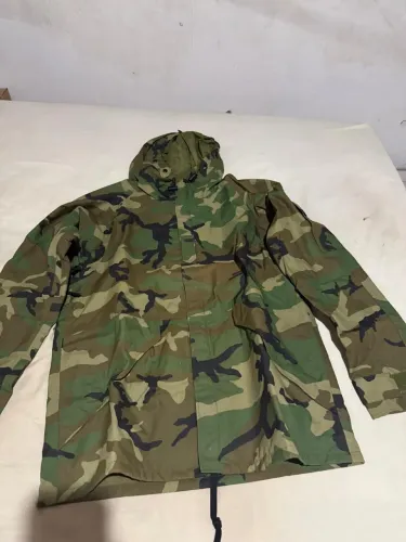 Parka militar americana - tamanho médio 