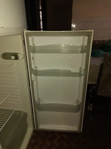 Vendo geladeira consul duas portas
