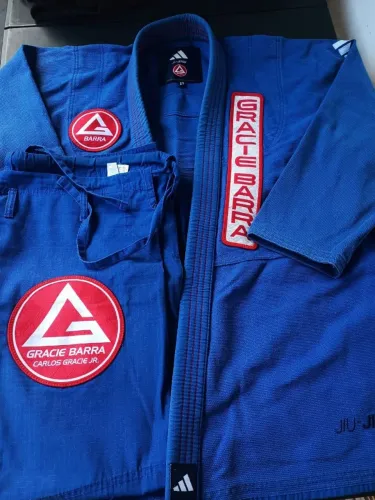 Kimono gracie barra adidas a3 seminovo Jiu-Jitsu 