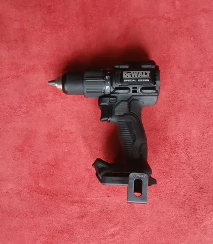 Furadeira Dewalt Mclaren DCD86M