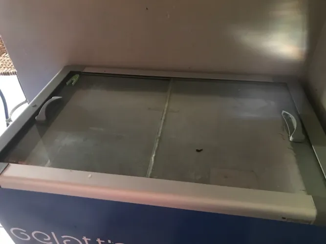 Vendo congelador novo 4 meses de uso