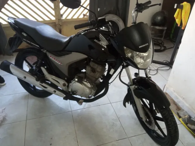 MOTO CG TITAN 150 EX ANO E MODELO 2013
