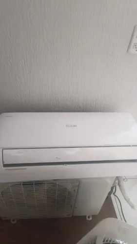 Vendo três centrais de 9 mil BTUs convencionais.
