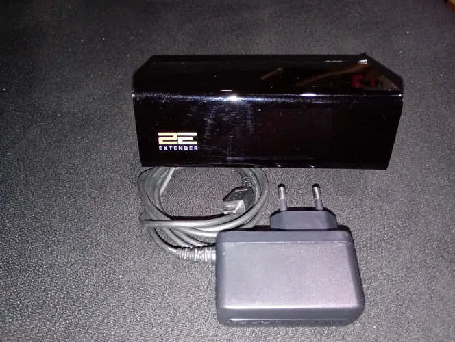 Vendo extender IR/RF da marca 2E com 8 entradas IR