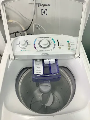 Máquina de Lavar Electrolux 8,5kg Branca Turbo Economia com Jet&Clean e Filtro Fiapos