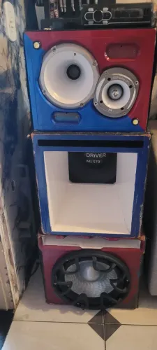 Som automotivo de mala