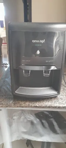 Bebedouro de água gelada