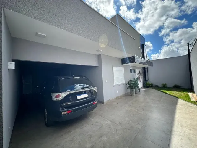 Casa a venda com 4 suites no Granada