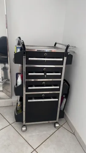Carrinho auxiliar de cabeleireiro