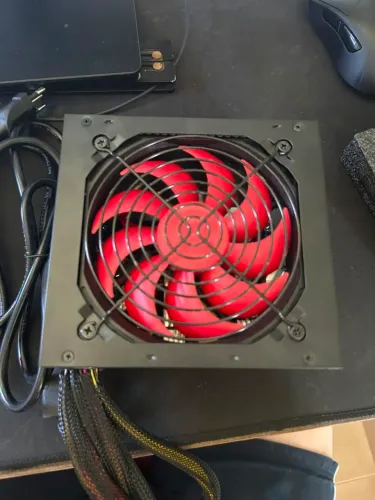Fonte crusader 500w em estado de nova