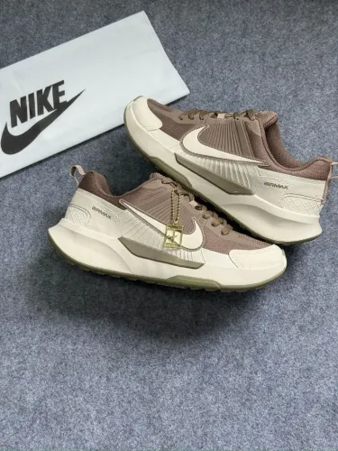 Nike cross