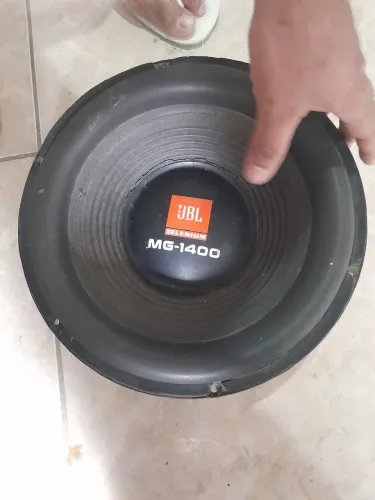 Subi jbl de 12