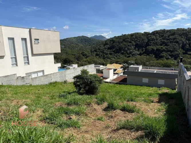 Terreno à venda, 847 m² por R$ 270.000 - Condomínio Reserva Ibirapitanga - Santa Isabel/SP