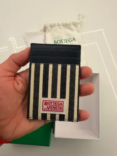 Carteira Bottega Veneta NOVA