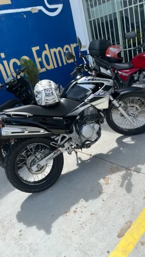 Honda NX 4 Falcon 400 2005