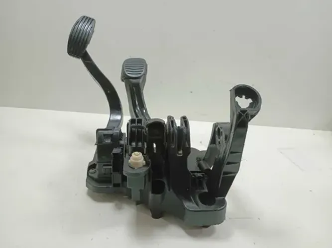 Pedaleira Acelerador Freio Acelerador Fiat Uno Vivace 16/20