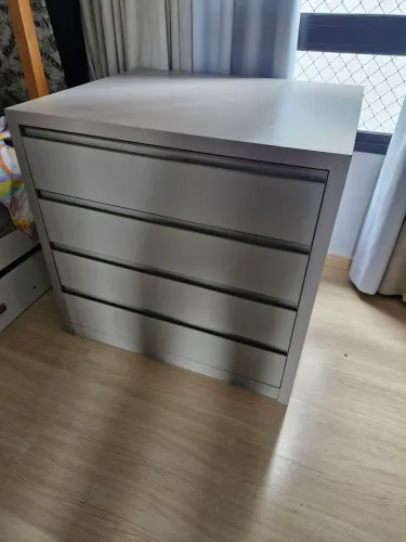 Vendo Cômoda Planejada em excelente estado.