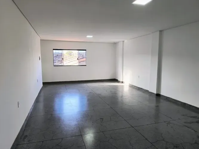 Sala comercial Av. Principal Valparaíso II.