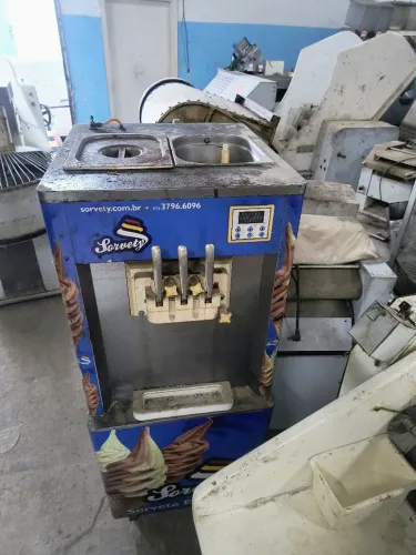 Máquina sorvete usada