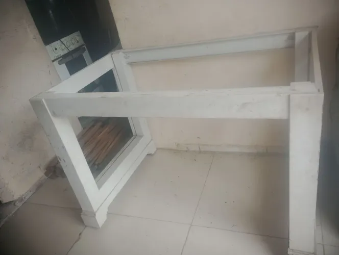 Vendo base de mesa madeira 120
