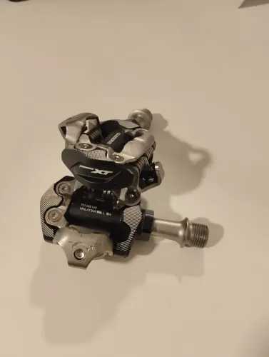 Pedal Shimano XT 8100