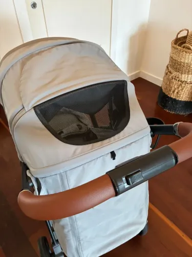 Carrinho de bebê portátil comprado nos EUA