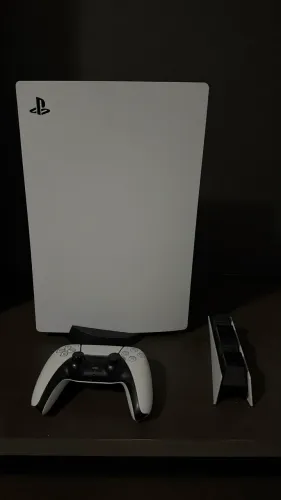 PlayStation 5 Slim com Leitor de Disco 