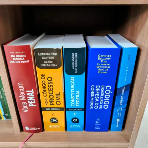 5 Livros Jurídicos Vade Mecum, Processo Civil, Constituição Federal, Defesa do Consumidor