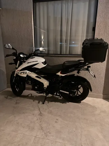 Bajaj Dominar 200 2023 excelente estado