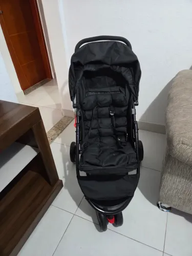 Carrinho de bebê +bebê conforto para carro e trocador