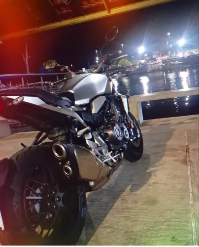 Moto CB 10000r