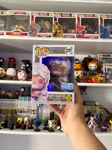 Funko Pop! Luffy Gear Five #2177 Glow