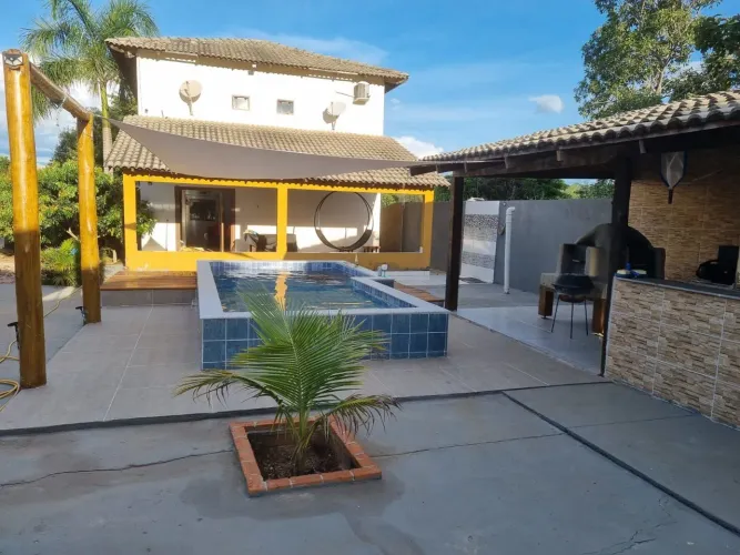 Linda casa na Serra da mesa em um condomínio<br>