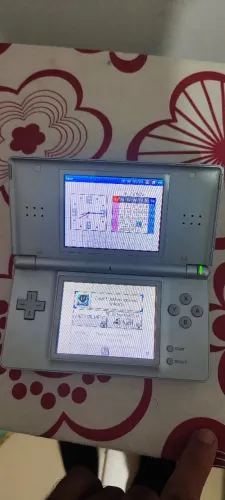 Nintendo DS lite + R4 com jogos