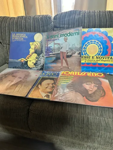 Coleção de Discos de grandes sucessos Italianos 