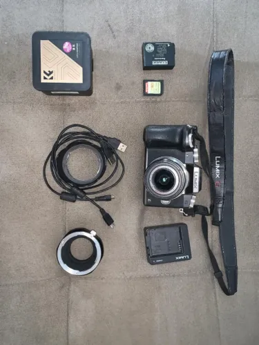 Câmera Lumix G7 + cartão 128gb + Adaptador para lentes EF (canon)