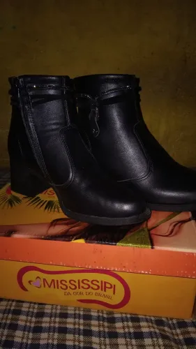 VENDO Botinha Coturno 36