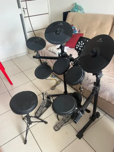 KIT: BATERIA ELETRÔNICA MICHAEL DDM100 + BANCO E PEDAL