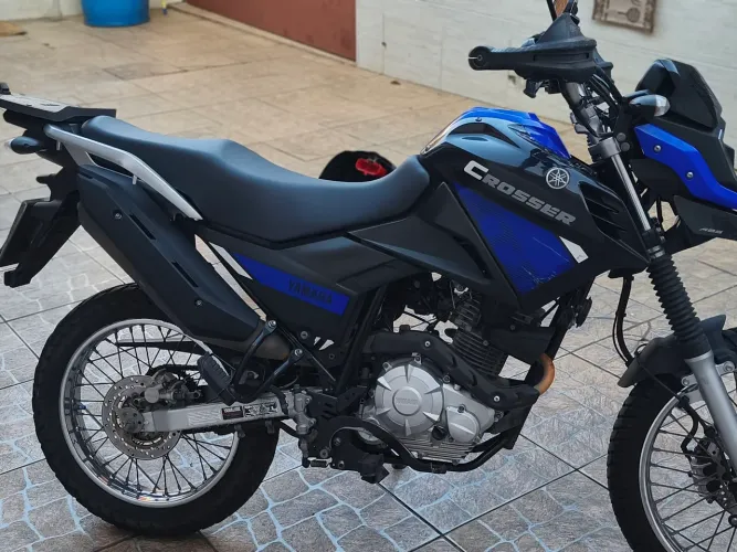 Crosser 150 Z, único dono, chave reserva, manual do proprietário, manutenção feita recente