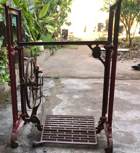 Vendo Pé de maquina
