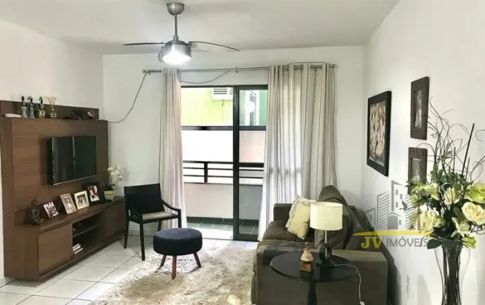 *TEMPORADA* Excelente apartamento de 02 dormitórios sendo 01 suíte, 01 vaga de garagem