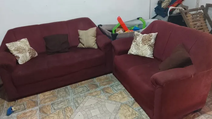 Vendo Sofá 3 e 2 lugares