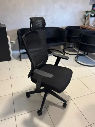 3 Cadeiras de Escritório Presidente Comfy - Tela Mesh, Apoio de Cabeça e Braço 3D (Kit 3 u