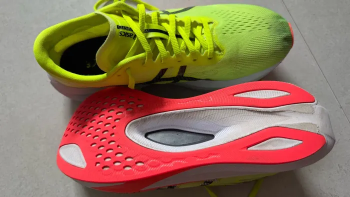 ASICS Magic Speed 4 - Nº 41 | Placa de carbono | Pouquíssimo uso!