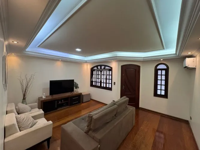 Casa à venda em Piracicaba-SP, no bairro Nova Piracicaba, com 2 quartos, 1 suíte, 2 banhei