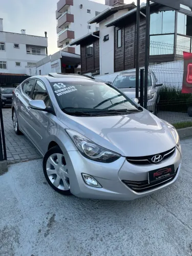 Hyundai Elantra GLS 1.8 16V Aut. 2013